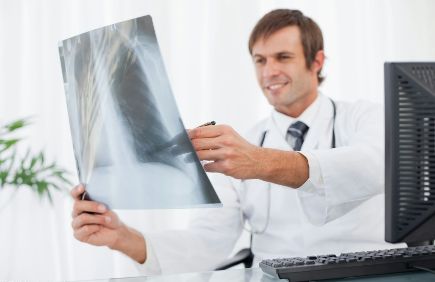 X光胸透能检查出什么病？